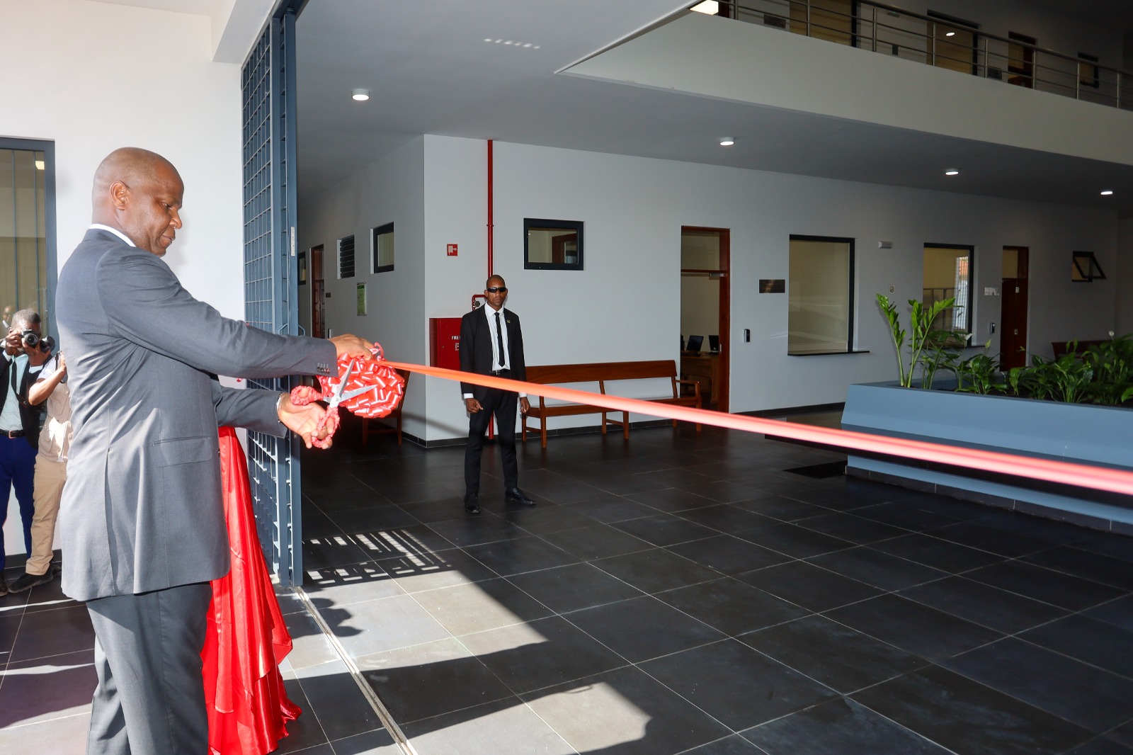 Presidente da República inaugura Tribunal Judicial da Província de Maputo